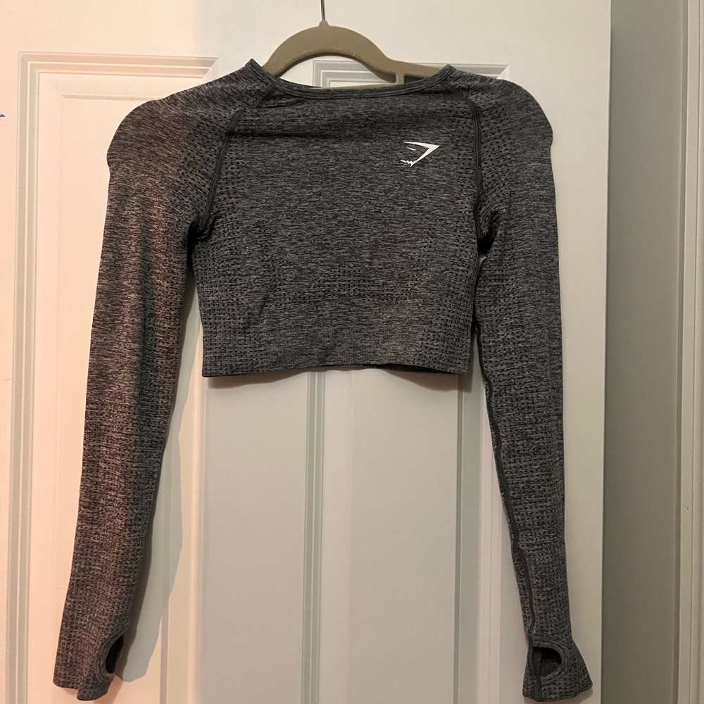 GYMSHARK grey long sleeve workout top